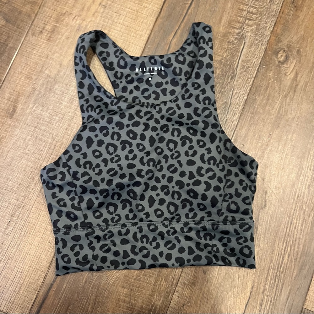 Leopard Print Sports Bra - Black